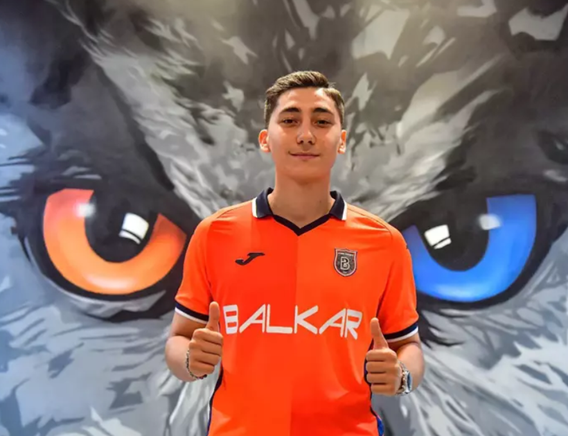 Süper Lig'de biten tüm transferler listesi; İşte yaz transfer dönemine damga vuran isimler - Fotoğraf: 25