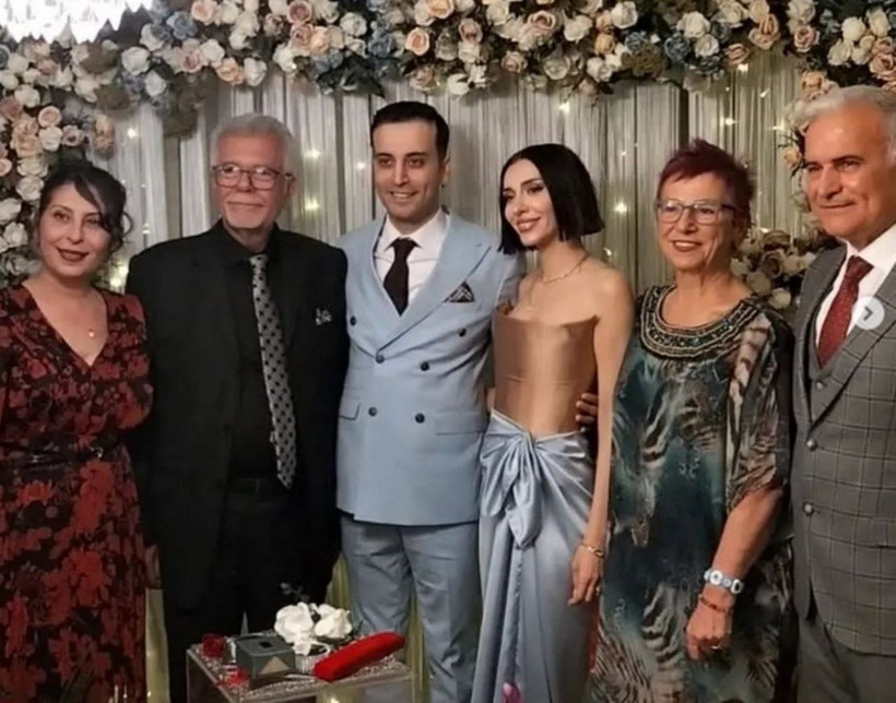 Oyuncu Berkay Tulumbacı ile şarkıcı Ezgi Gergin nişanlandı - Resim: 3