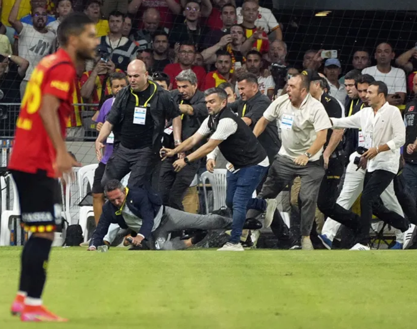 Dikkat çeken detay ortaya çıktı! Fenerbahçe Başkanı Ali Koç'a saldıran şahıs gözaltına alındı - Resim: 4