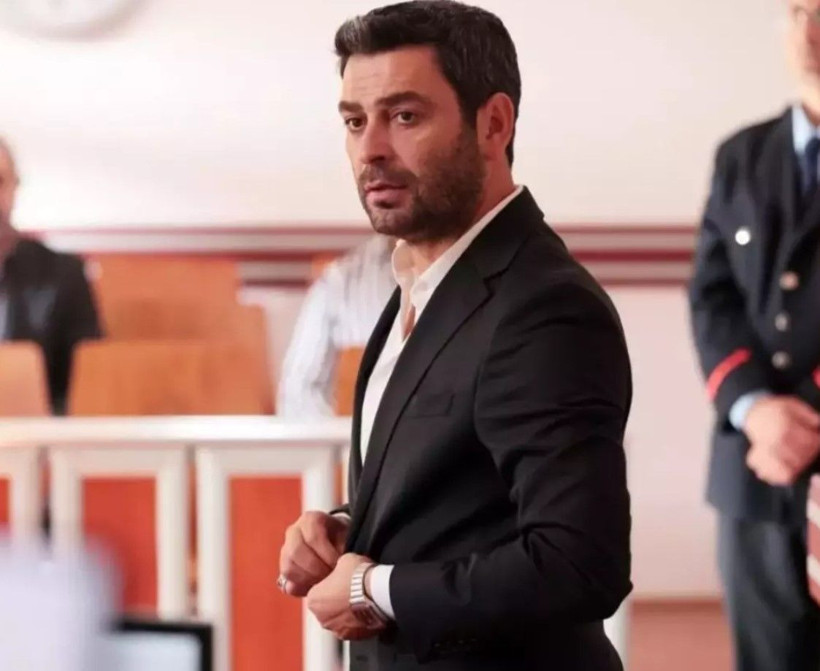 Uzak Şehir'in Cihan'ı... Ozan Akbaba fenomen dizide de rol almış! Gençlik hali sosyal medyada gündem oldu - Resim: 2