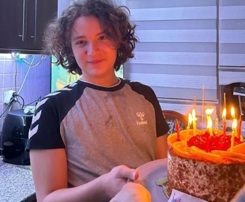 Okul saldırganı İsa Aras Mersinli'nin poligondaki görüntüsü! İşte babasıyla atış talimi yaptığı anlar - Fotoğraf: 5