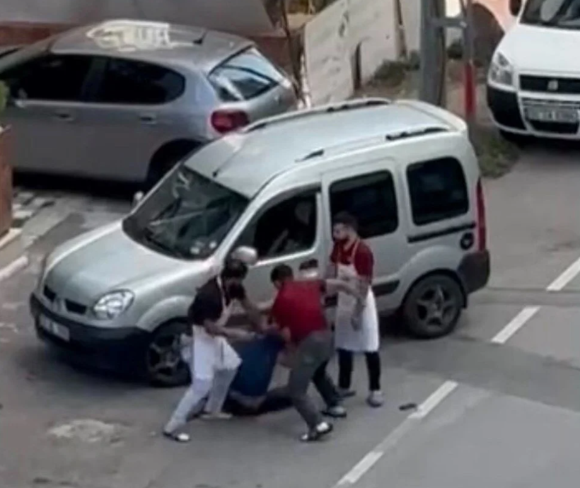 Eşine arkadaşlık teklif edenin iş yerini bastı: Öldüresiye dövülüp bıçaklandı! - Resim: 2