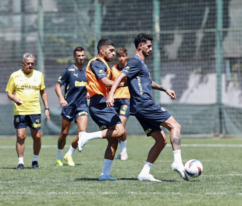 Fenerbahçe'de sol bek transferi yattı! Osimhen sonrası ortalık karıştı, Ali Koç İngiliz yıldıza rest çekti - Resim: 4