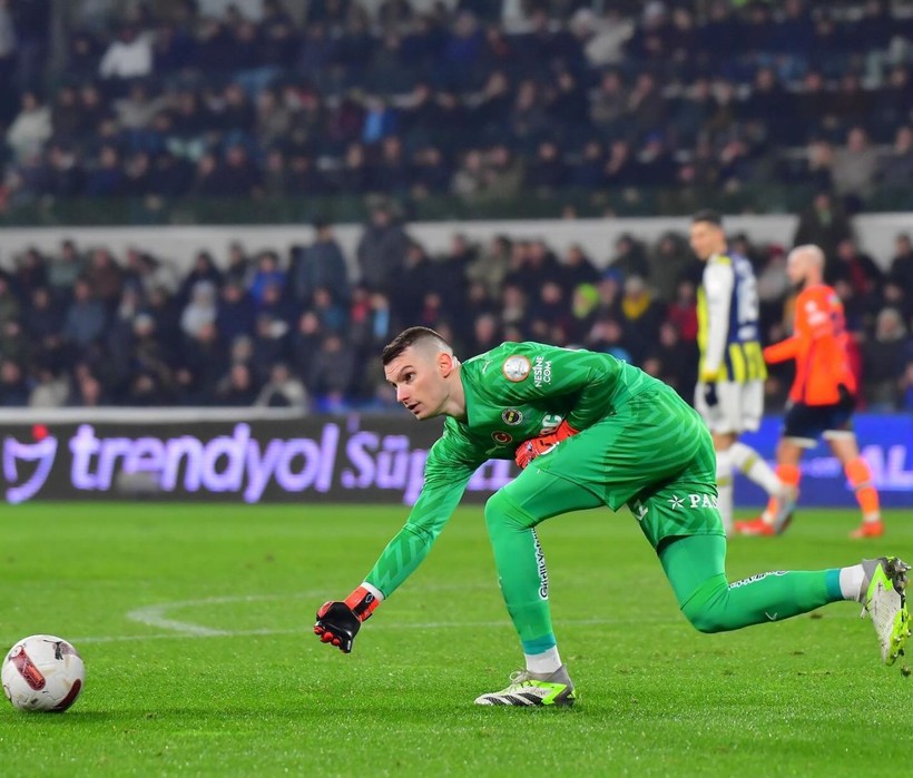 Dominik Livakovic’ten Fenerbahçe’ye şok karar: 5 maçta oynamazsa ayrılıyor! - Resim: 1
