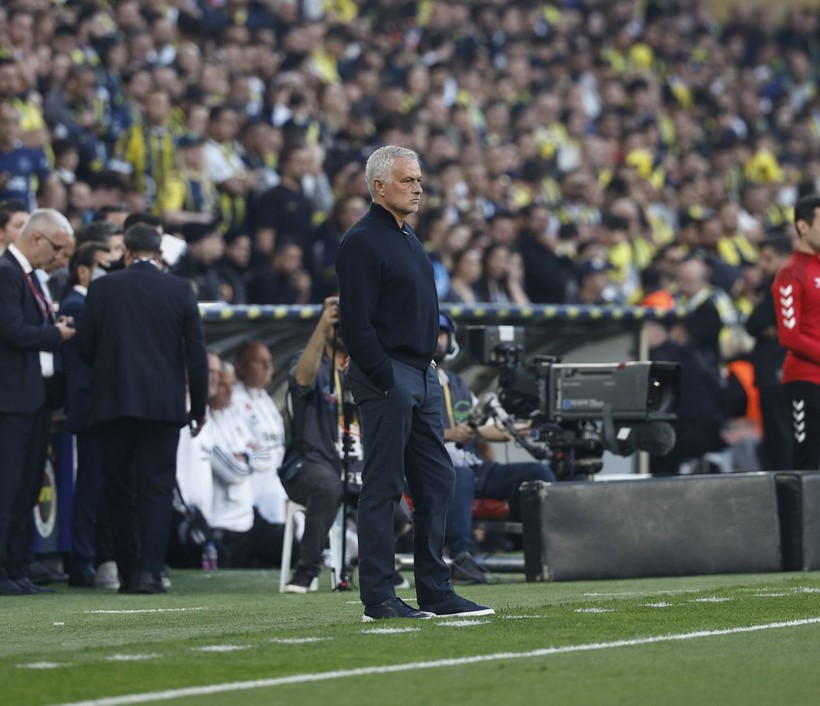 Mourinho’ya 50 milyon euro’luk kurtuluş teklifi: Fenerbahçe tazminattan kaçıyor! - Resim: 3