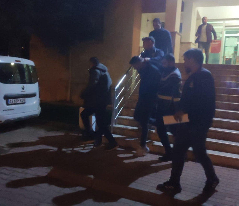 Polis memurunun aracını kundaklayan şüpheli tutuklandı - Fotoğraf: 3