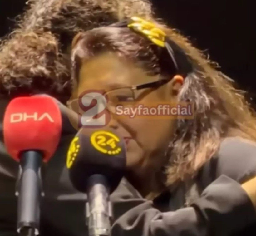 Muazzez Abacı'ya veda töreni! Torunu Sera konuşmakta zorlandı... Emel Sayın tabutu öptü - Resim: 4