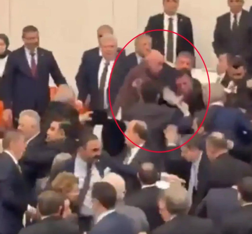 Osman Gökçek-Mahmut Tanal kavgasına Melih Gökçek'ten paylaşım: "Nakavt" - Fotoğraf: 4