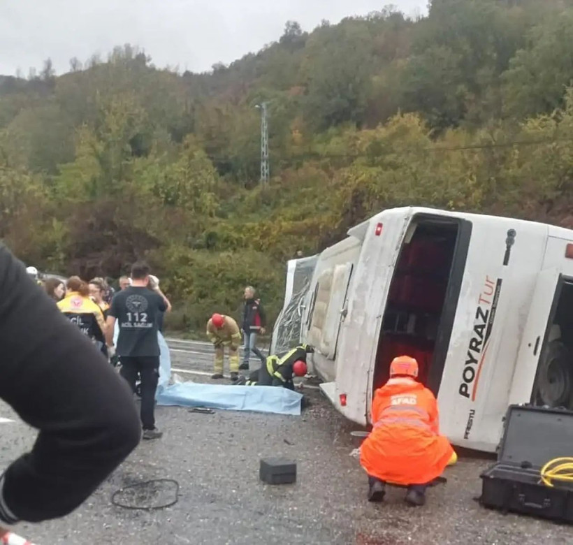 Bartın'da feci kaza! İşçi servis midibüsü devrildi: 1 ölü, 19 yaralı - Resim: 2