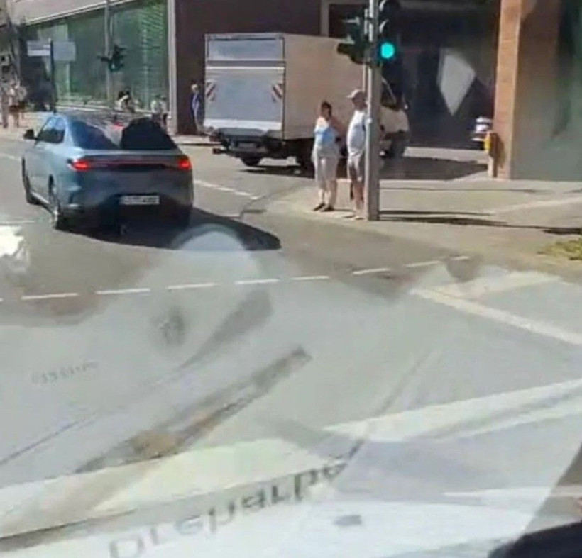 Togg T10F'e Alman plakası takıldı! İlk kez görüntülendi Türkiye'de Eylül ayında satışa çıkması bekleniyor - Resim: 4