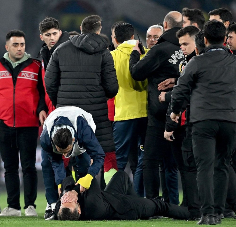Fenerbahçe teknik direktörü Mourinho'ya tarihi ceza: Okan Buruk'a da fatura yüklenecek - Fotoğraf: 2