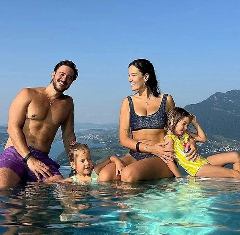 Pelin Akil ile Anıl Altan boşanıyor mu? Manidar paylaşım kafaları karıştırdı! - Resim: 1