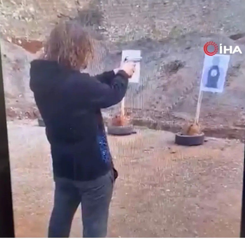 Okul saldırganı İsa Aras Mersinli'nin poligondaki görüntüsü! İşte babasıyla atış talimi yaptığı anlar - Fotoğraf: 2