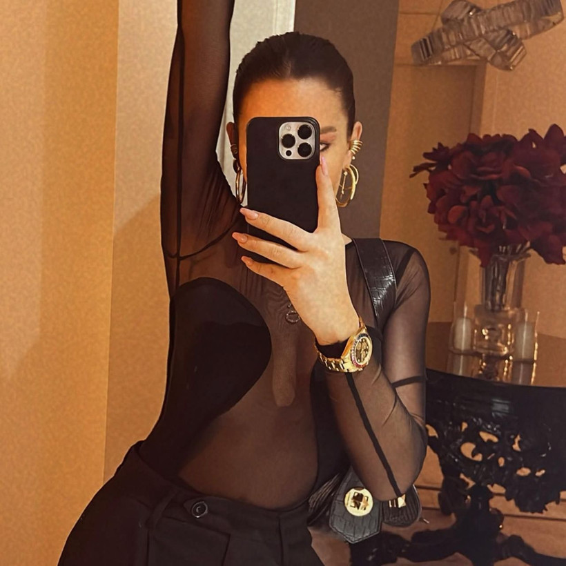 Selin Ciğerci transparanıyla poz verdi! Görenler "Bülent Ersoy'un gençliği sandım" dedi - Resim: 4