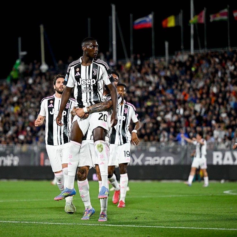 Fenerbahçe’nin hayalleri yıkıldı: Juventus’ta kalıyor, sarı lacivertliler ne yapacak? - Resim: 4