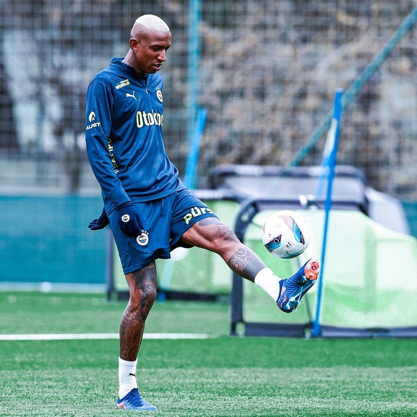 Talisca’dan gece yarısı bomba! Fenerbahçe’den ayrılmak mı İstiyor? - Resim: 1