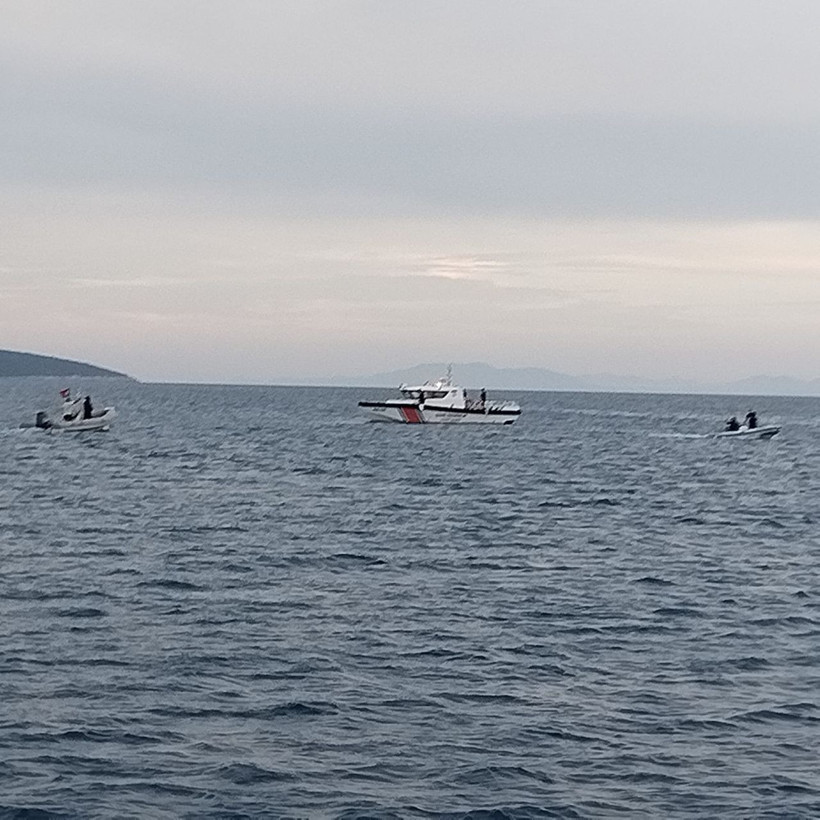 Bodrum’da bot kayalıklara çarptı: 4 yaralı - Resim: 2