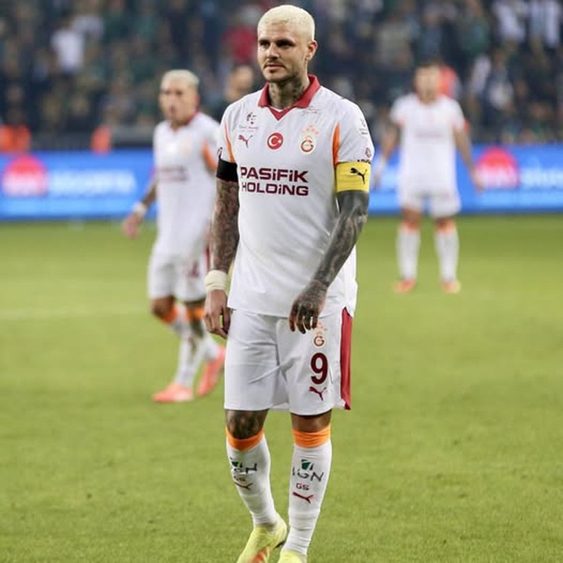 Spor yazarları Galatasaray’ı sert eleştirdi: “İcardi fantezisi tokat oldu!” - Resim: 1
