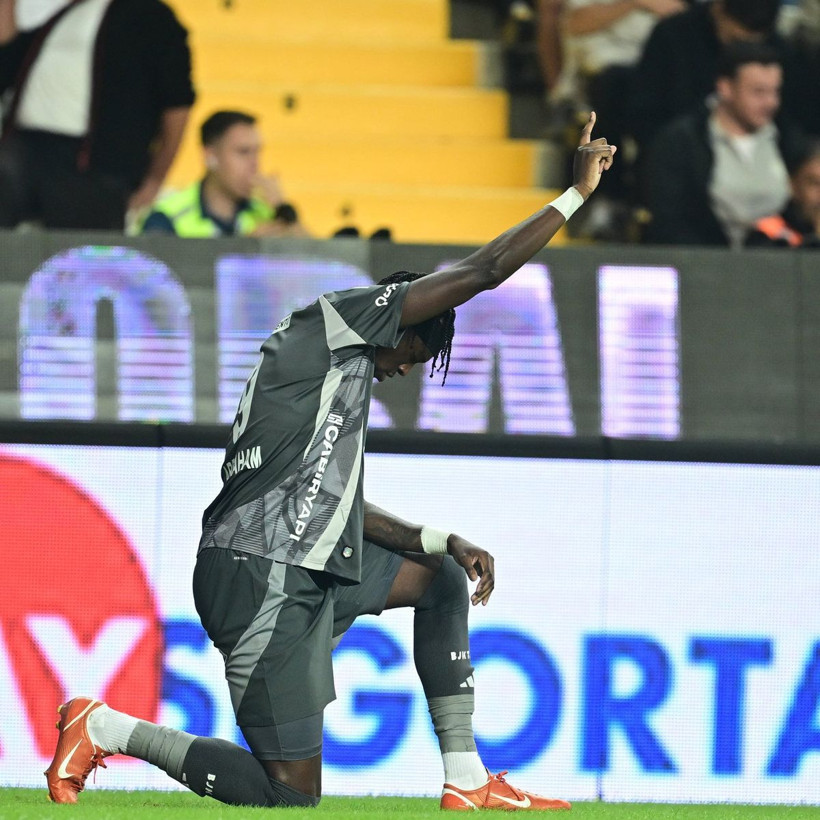 Beşiktaş'ta Sergen Yalçın savunma için son kararını verdi! - Resim: 4