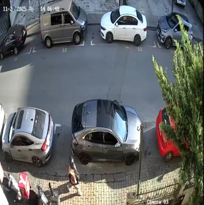 Akrabası azmettirdi, bıçaklı hırsız altınlarla kaçtı! Odaya kilitlenen ev sahibi canını zor kurtardı - Resim: 1