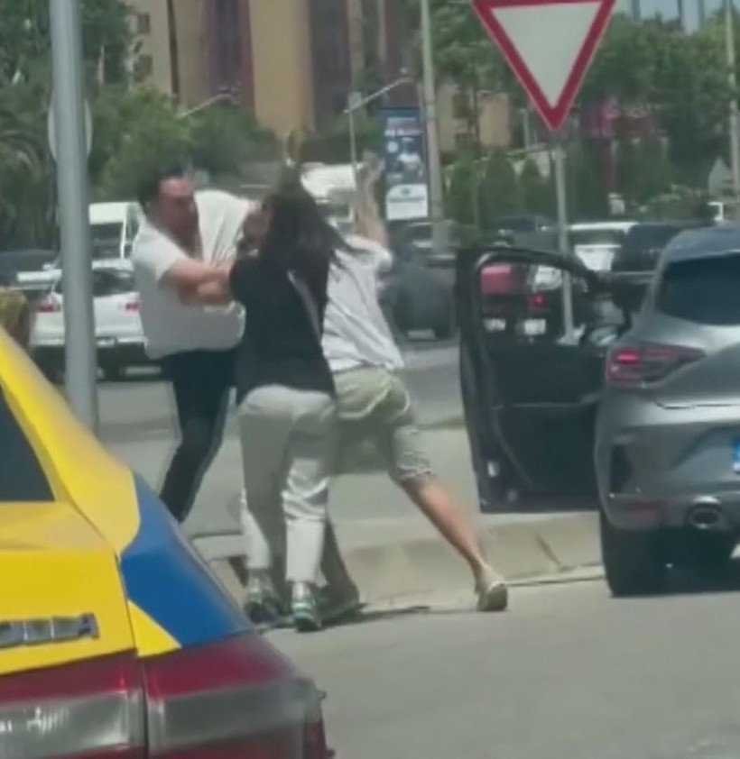 Ataşehir’de sürücülerin yumruklu kavgası kamerada - Resim: 4
