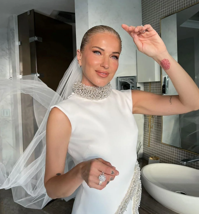 Burcu Esmersoy ikinci düğününü İstanbul'da yaptı! Çift Bodrum'da davet verecek - Resim: 1