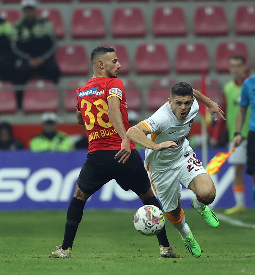 Ve Galatasaray'da yılın transfer bombası; Dünya yıldızı için son hamle yapıldı - Resim: 1