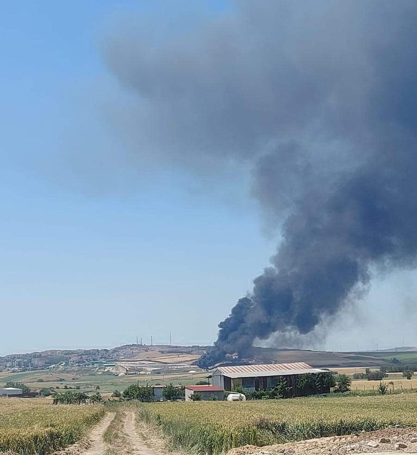 Tekirdağ'da geri dönüşüm tesisi deposunda yangın - Resim: 3