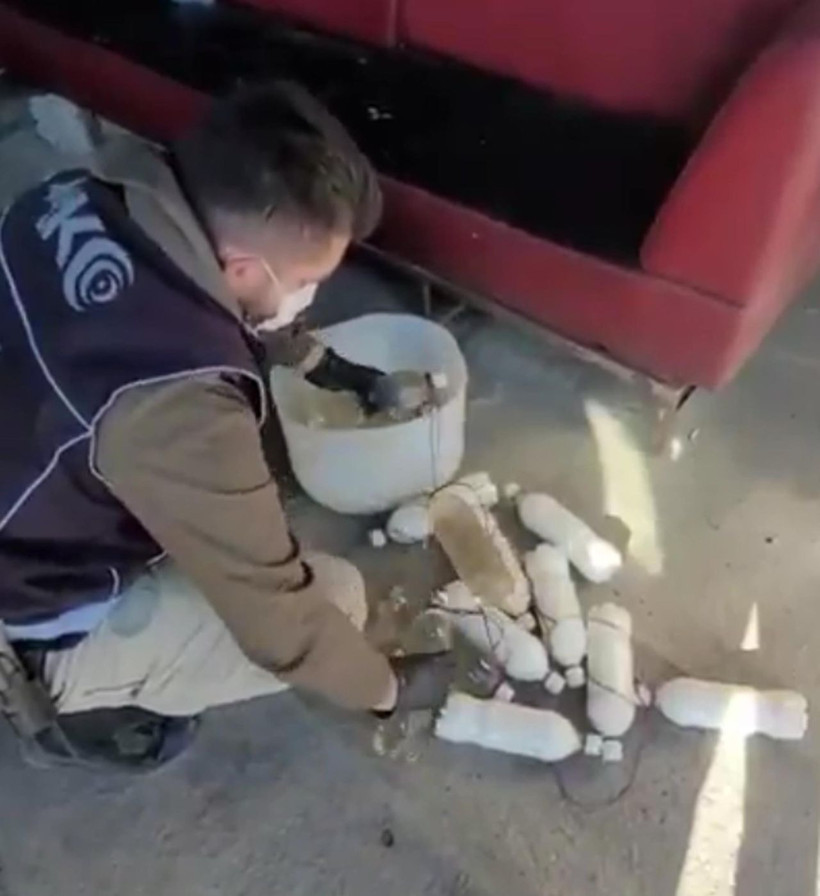 Otomobilin yakıt deposunda 16 kilo metamfetamin ele geçirildi; 2 gözaltı - Resim: 3