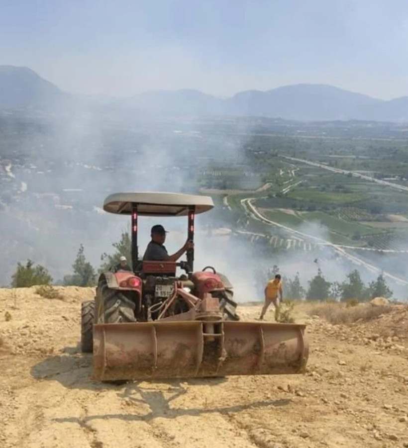 Kahramanmaraş, Denizli ve Kütahya’da orman yangını: Ekiplerin müdahalesi sürüyor - Fotoğraf: 5