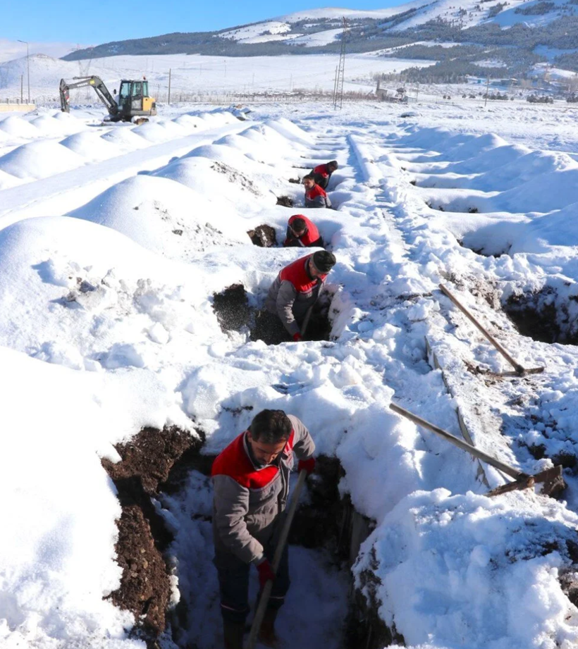 Mezar yerleri şimdiden hazırlandı! Kışın hava sıcaklığı eksi 30 derece - Resim: 2