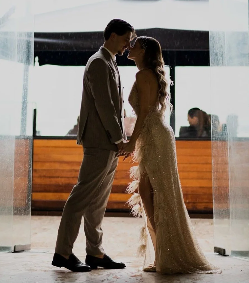 Ünlü futbolcu aşkı için annesini sildi; Paylaşımı olay olmuştu - Resim: 4