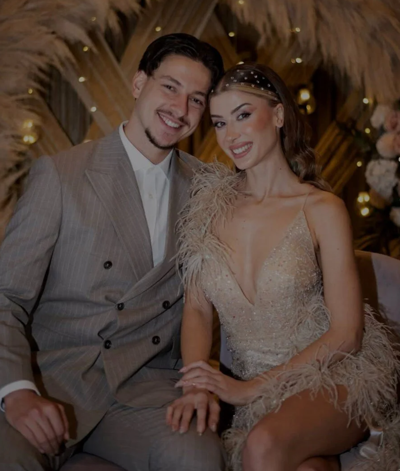 Ünlü futbolcu aşkı için annesini sildi; Paylaşımı olay olmuştu - Resim: 1