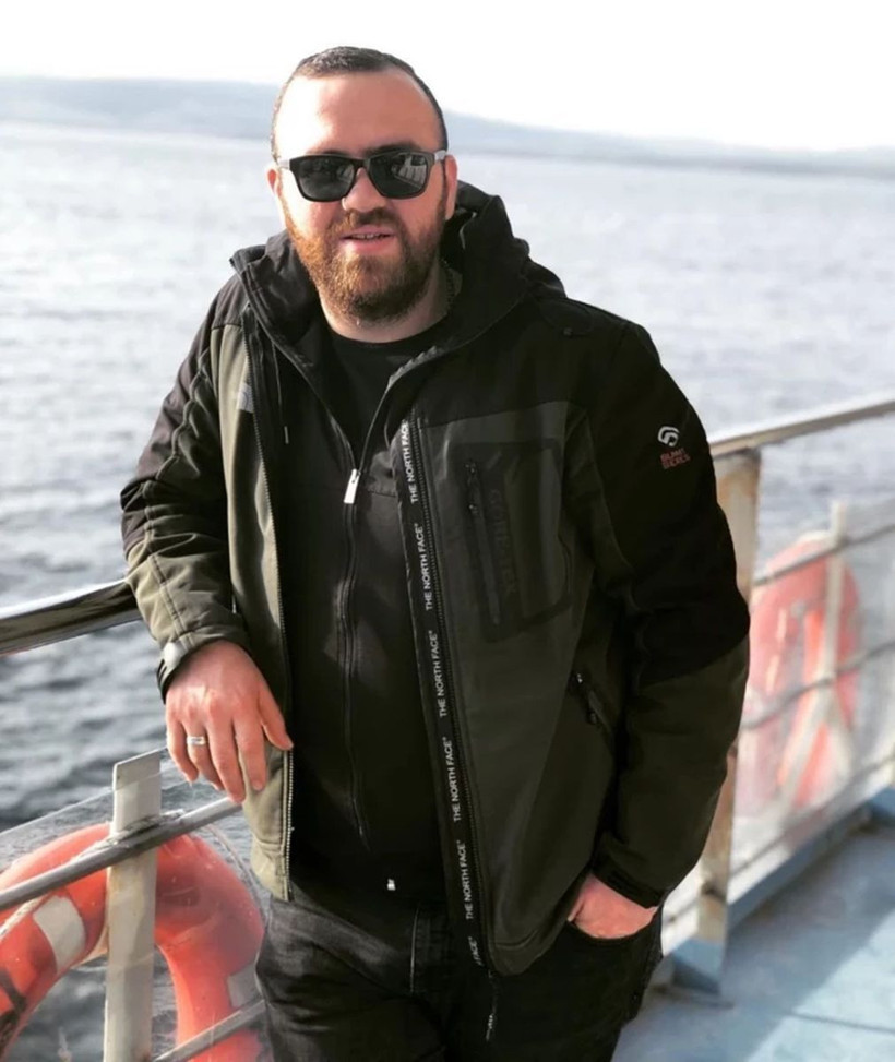 Zeytinburnu’nda park yeri kavgası kanlı bitti! Mahalle savaş alanına döndü: Ölü ve yaralı var - Resim: 2