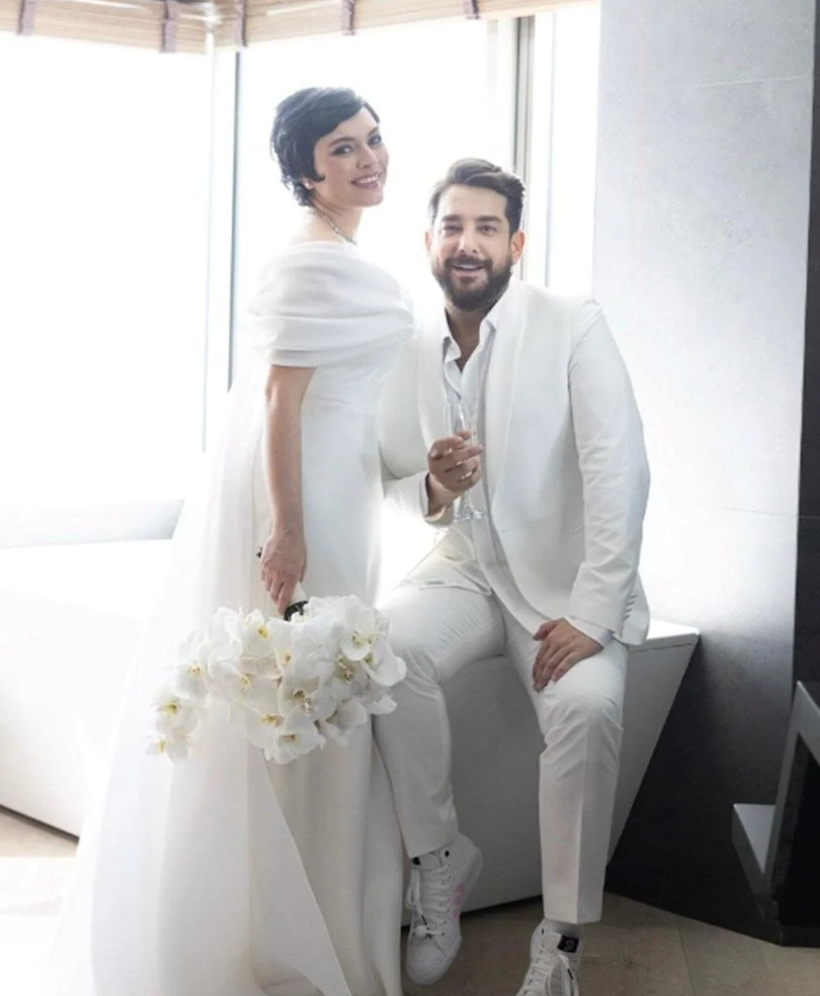 Ezgi Mola: Onunla hiç alakam yok! Enis Arıkan hakkında konuştu - Resim: 3