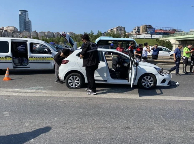 Kadıköy'de nefes kesen kovalamaca! Polis lastiklerine ateş açarak durdurdu - Resim : 1