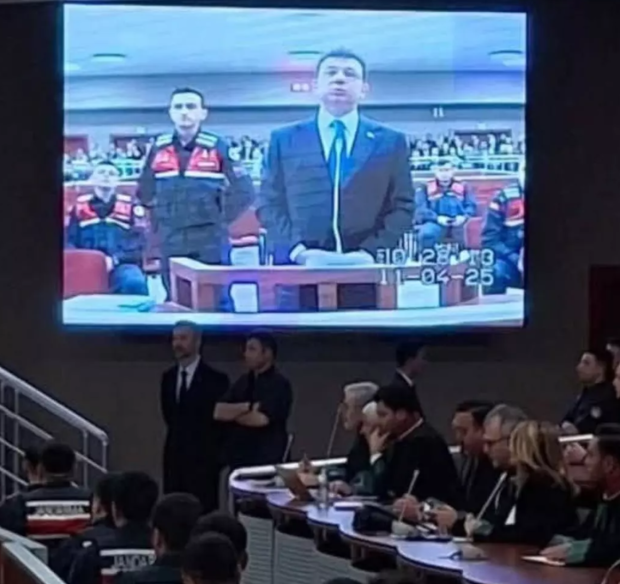 Ekrem İmamoğlu hakim karşısına çıktı! "Hadi oradan, beni korkutamazsınız" İşte duruşmadaki görüntüsü - Resim : 1