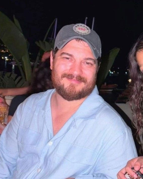 Oyunculuğu bıraktığı iddia edilmişti: Çağatay Ulusoy'un değişimi şaşırttı - Resim : 1