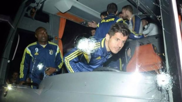 Bakan Gürlek açıkladı: Fenerbahçe otobüsü saldırısında 5 gözaltı kararı - Resim : 1