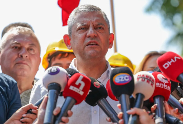 Kılıçdaroğlu’yla fotoğraf sonrası Vahap Seçer’den Özgür Özel’e telefon! “Aramızda en ufak problem yok” - Resim : 1