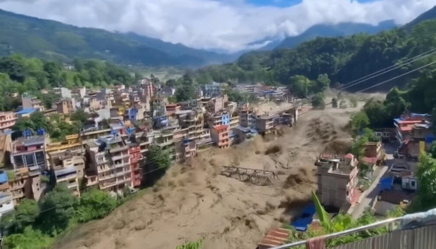 Nepal'de selde hayatını kaybedenlerin sayısı 157'ye yükseldi - Resim : 1