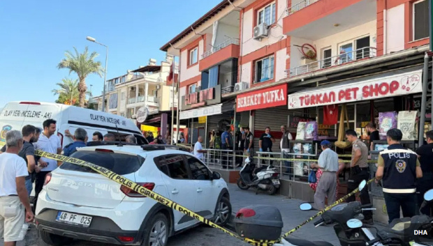 Yufkacıda korkun&ccedil; manzara. Baba asılı, &ccedil;ocuklar cansız halde bulundu - Resim : 1