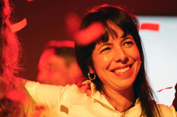 Berlin'deki se&ccedil;imi başbakanlığa Elif Eralp'i aday g&ouml;steren Sol Parti kazandı! İşte a&ccedil;ıklama - Resim : 1