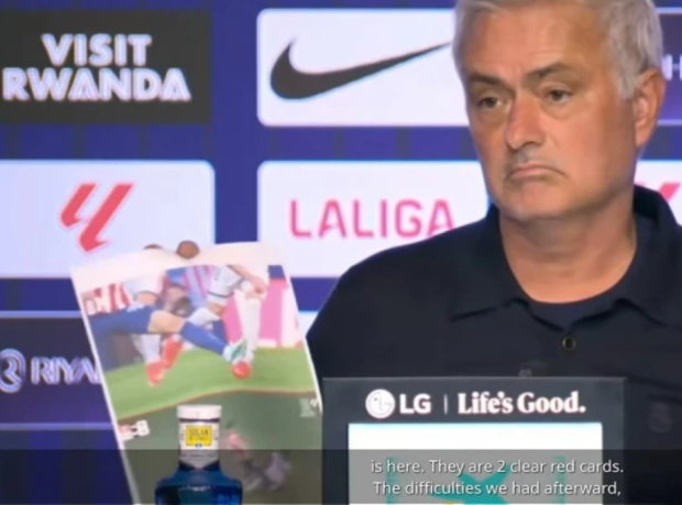 Jose Mourinho çıldırdı! Basın toplantısına fotoğraflarla geldi söyledikleri olay oldu - Resim : 1