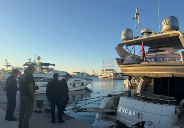 Antalya'da uyuşturucu ve fuhuş operasyonu. Muhittin Böcek ve oğlu da şüpheliler arasında - Resim : 2