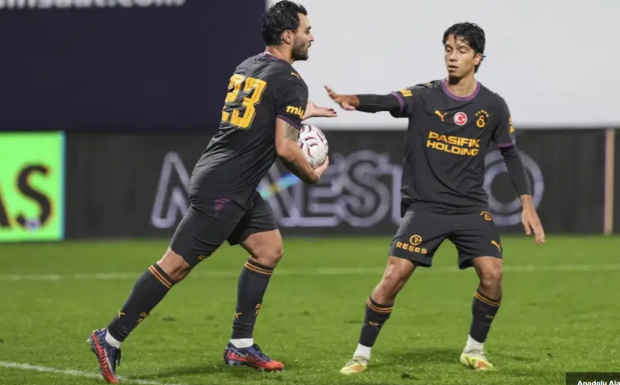 Galatasaray, 3-0 geriye düştüğü özel maçta Pendikspor'la 3-3 berabere kaldı - Resim : 1