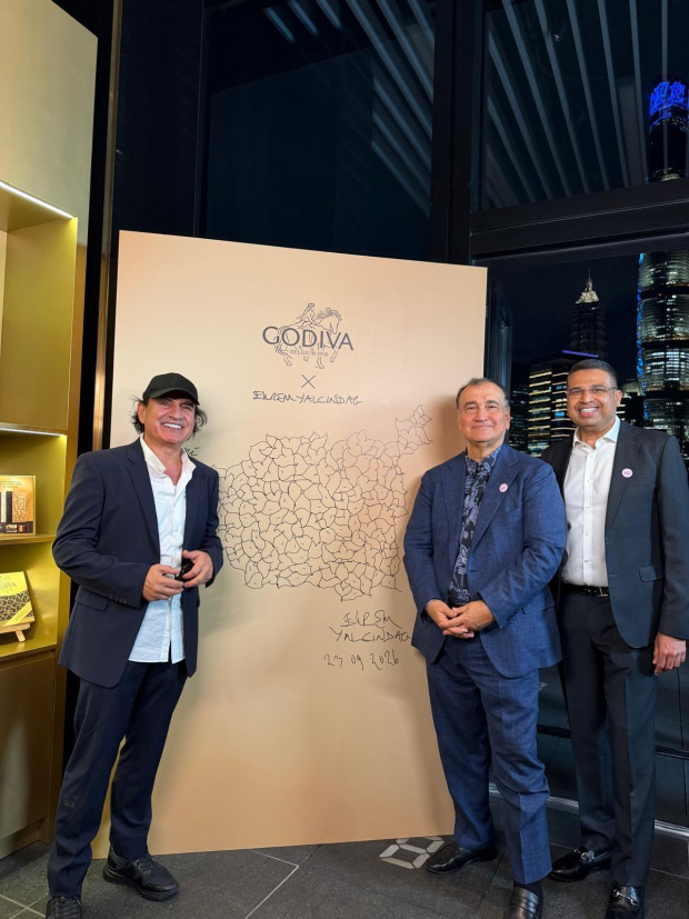 GODIVA, 100. yılını özel sanat koleksiyonuyla kutluyor - Resim : 2