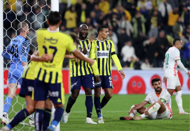 Lukaku siftah yaptı! Yıldız isim Kadıköy'de hesabı açtı - Resim : 1