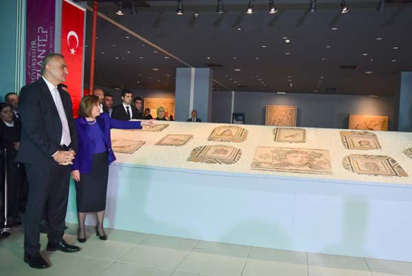 "Çingene Kızı" ziyarete açıldı - Resim: 4