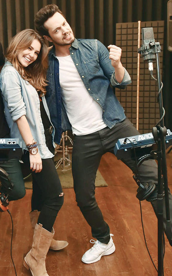 Aslı Enver ve Murat Boz ayrıldı! - Resim: 1